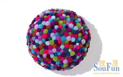 柔软俏皮的绒球家具设计 赏心悦目营造彩色梦