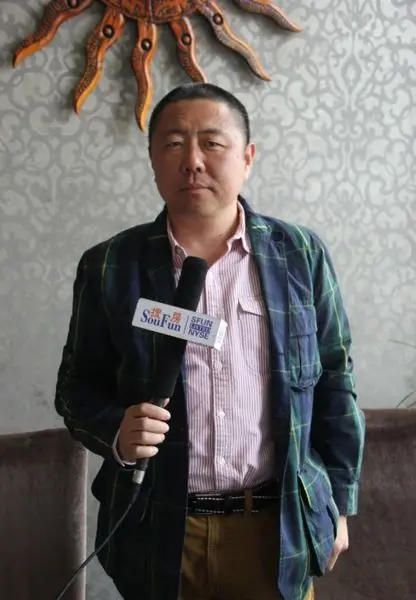男人地产老总_男人头像