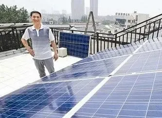 武汉居民楼顶自建光伏电站 发电卖给国家每度
