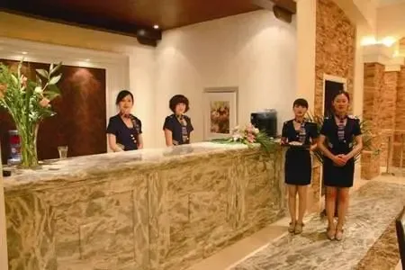 全方位金牌物管体系+定义格调生活新高度