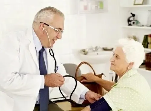 非比寻常的私人医生 红墙御医 落地冰城