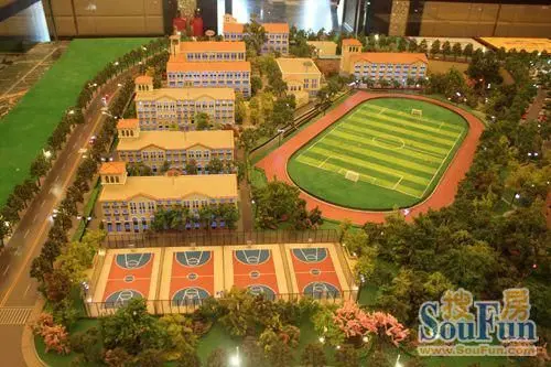 与富力文栖谷一路之隔的太原师范学院附属中学(富力城校区)