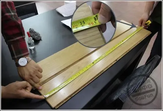 搜房测评:菲林格尔浪漫主义系列实木多层地板