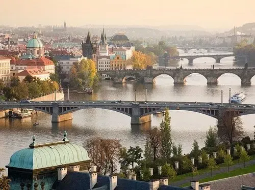 巴黎威尼斯巴塞罗那 那些到达就不忍离开的安