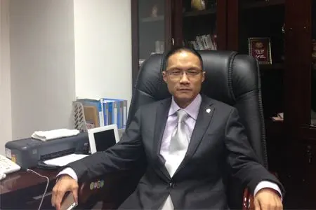 绿地集团内部有着"救火队员"陈军
