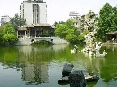 1-11月烟台莱山区房价走势分析