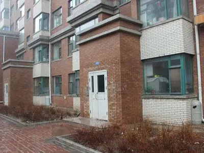 4.小区单元门