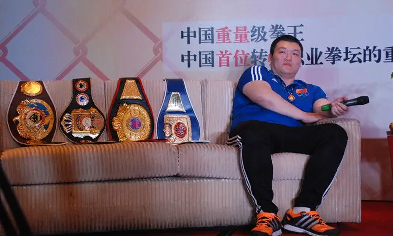 房天下独家:"龙王"来沧州了拳王张君龙访谈录