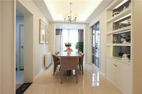 巧妙隐形门将缺点变亮点 华丽美式风格享高贵