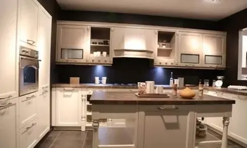 定制家索菲亚大展拳脚引进法国SCHMIDT司米