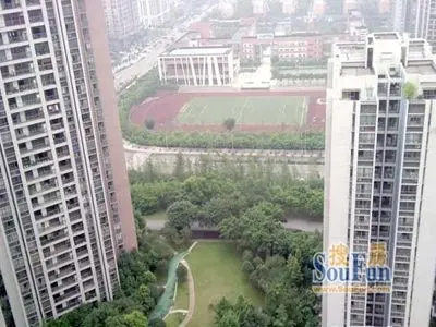 龙湖水晶郦湾