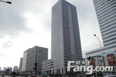 锦辉购物广场高新店:完善区域配套 带动新商圈发展