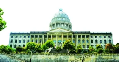 武汉某高校的"国会大厦".