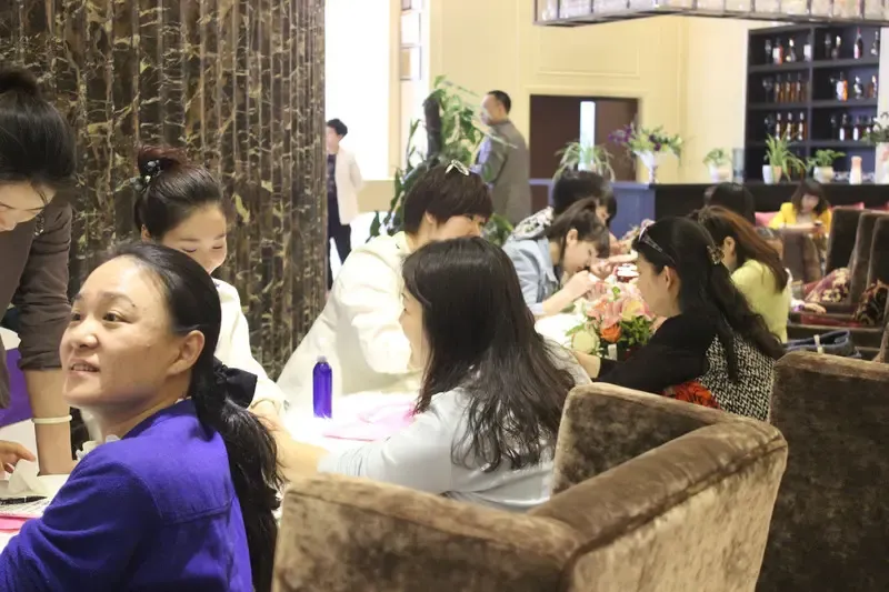 观复国际平墅春之<em>歌</em>--<em>闻香识女人</em>_房产资讯-哈