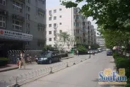 �������ܱߵ�·���