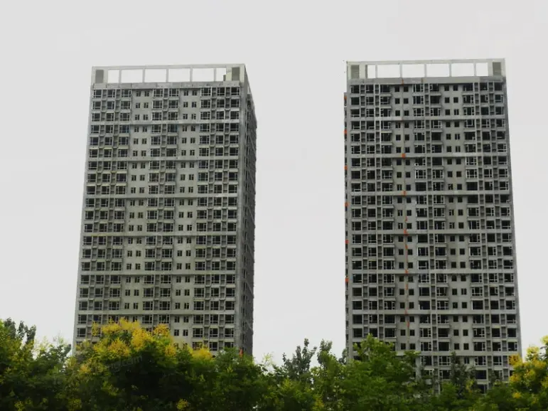 世贸中心高层楼体实景图(2013-09-16-潍坊搜房网