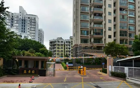 荔景园小区租房,三室两厅,家私家电齐全 可拎包