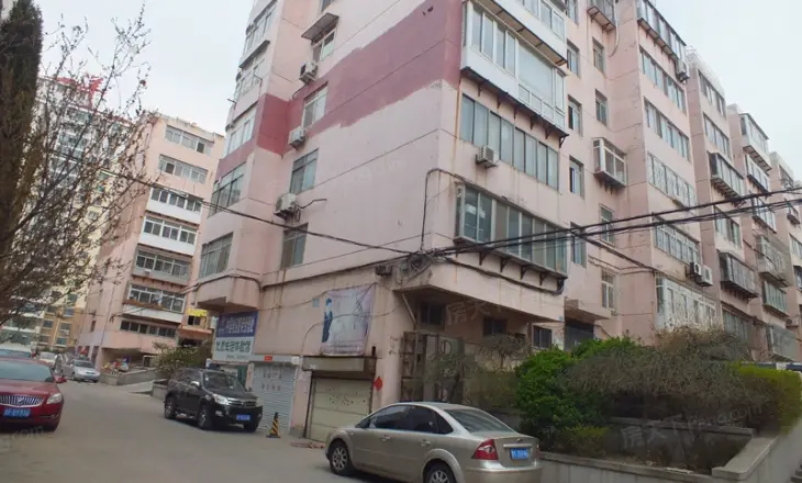 清泉寨康乐宫,黄·金1楼,实木精装3居室,送2个小棚
