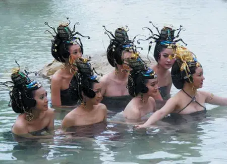  蜘蛛精沐浴戏活色生香