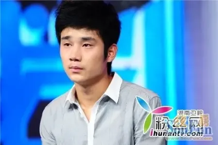 刘小洋肖娜做客湖南卫视8090 真假王子家居照