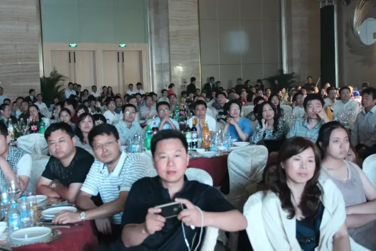 9月15日曹景行亮相长顺滨江皇冠产品发布酒会